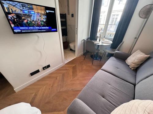 Central Nice Studio Bright Modern & Walkable