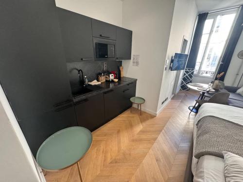 Central Nice Studio Bright Modern & Walkable