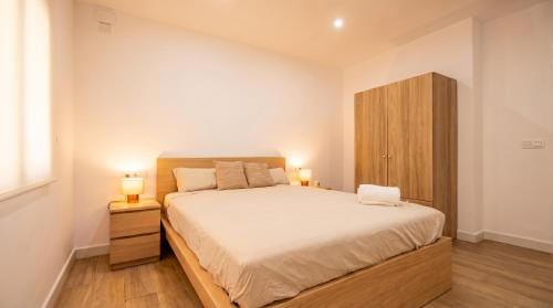 Modern & spacious 4BR apt next to Cathedral