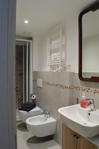 Porta Venezia Bright studio 3 mins to metro