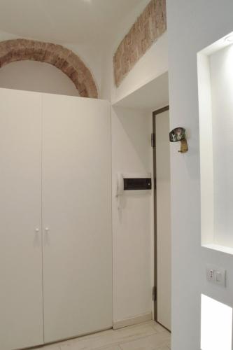 Porta Venezia Bright studio 3 mins to metro