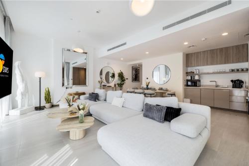 Moon Stays - 3BR with Maid - Panoramic Canal Views