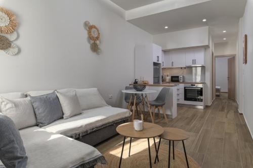 Ethereal Apartments By The Sea- Central & Cozy Stay