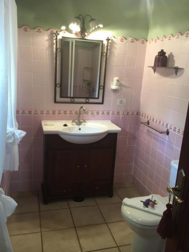 Kylpyhuone majoituspaikassa Casa Gusber 2