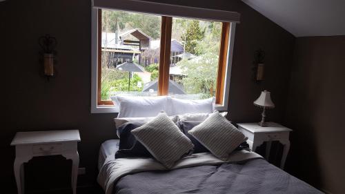 מיטה או מיטות בחדר ב-Montrose Barn House