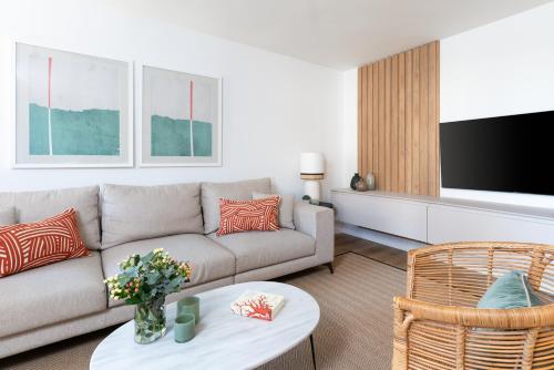 Donoso Cortes & Free parking by ELE Apartments