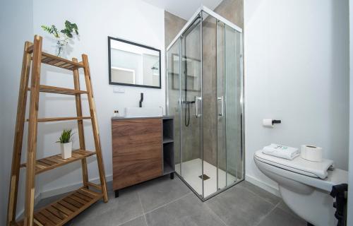 B96 - Naus Flat Apartment in Lagos