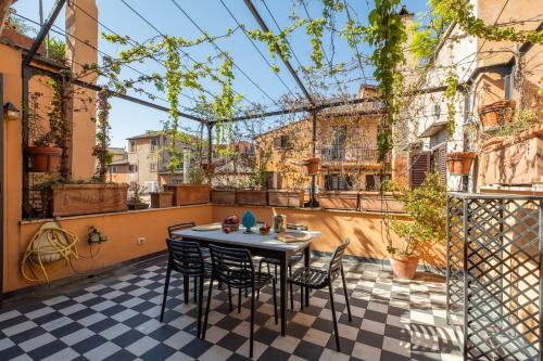 iFlat Charming Terrace Retreat in Trastevere