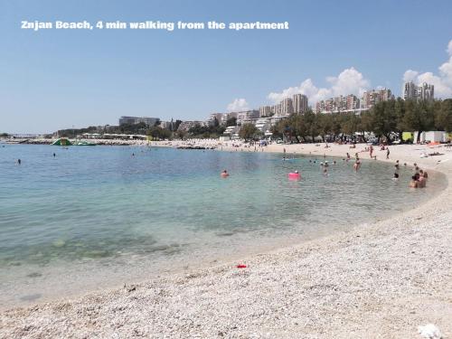 Comfortable apartments Obad, 4 min walk to Znjan beach