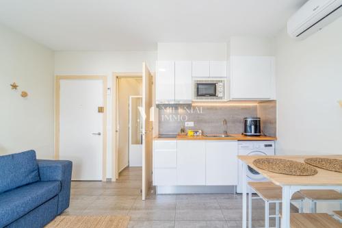 Milenial Immo - Seafront Apartment with Pool & Parking in Roses