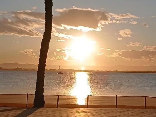 Estudio a 30 m. de la playa/PKG comunitario AV 12