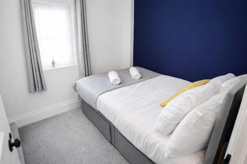 Chic 5 Bedroom House with Private Parking & Garden photo 38
