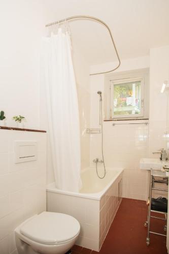 Beautifully renovated historic apartment near Messe Basel