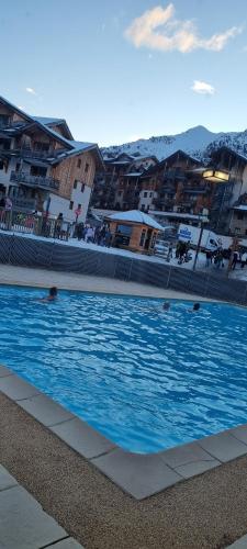 Cocon d'Orres 1800 place centrale rdc