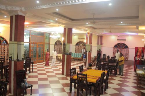 Gallery image of Chettinaadu Narayana Inn in Kānādukāttān