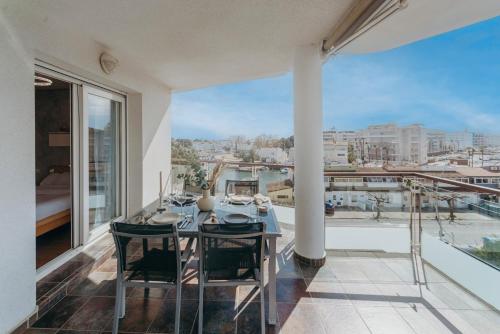 WELCS APTO 337 EMP con terraza y piscina compartida