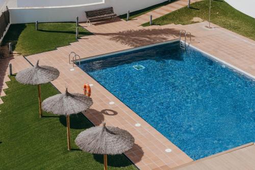 WELCS APTO 337 EMP con terraza y piscina compartida