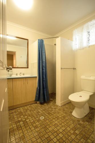 Koupelna v ubytování Pialba Motor Inn