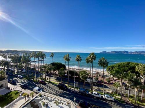 Cannes - Croisette Superbe studio face mer vue panoramique