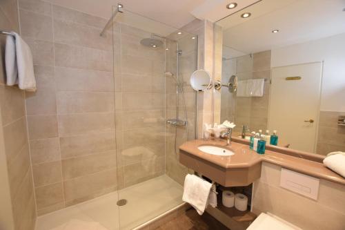 Hotel Wiking Sylt photo 59