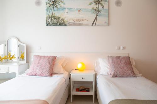 Santa Maria Apartment at Porto de Mos beach