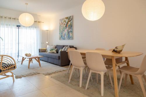 Santa Maria Apartment at Porto de Mos beach