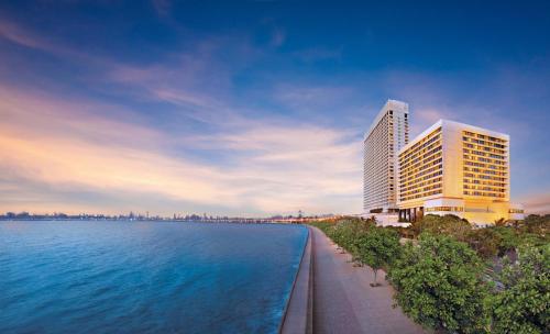 The Oberoi Mumbai — Property building