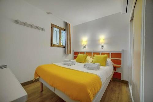 Upstays - 2 Rooms - Pool - Garden - Terrace