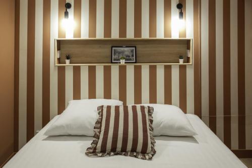 #20 Staywizus - 1 BDR Heart of old town Nice AC Wifi 5 mins to Sea