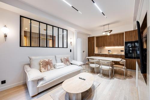 New suite 6 people - Saint Germain Notre-Dame#AC
