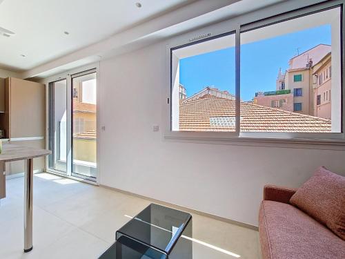 Nestor&Jeeves -STUDIO SIENNE - Central Nice, AC, Walk to beach
