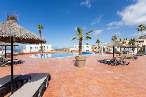 Sea & Pool view apt in Costa Adeje