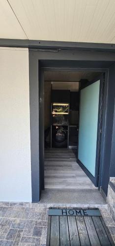 Charming 1-Bedroom Apartment with Ocean Views in Calheta