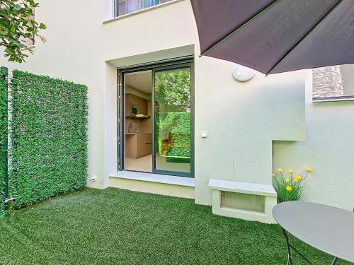 Nestor&Jeeves -JARDIN CORAIL - Terrace, AC, Walk to beach