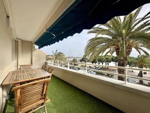 Appartement neuf, front de mer, accès direct plage