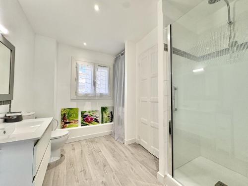 Appartement neuf, front de mer, accès direct plage