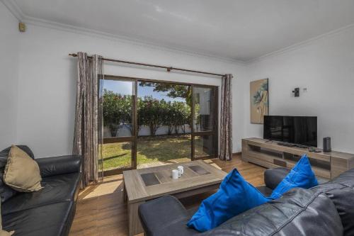 Villa Aldeia by Villa Plus