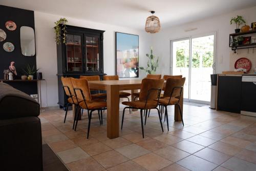 Maison avec piscine privee & jardin - 8 personnes