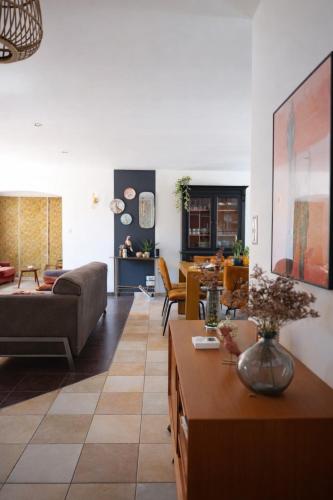 Maison avec piscine privee & jardin - 8 personnes