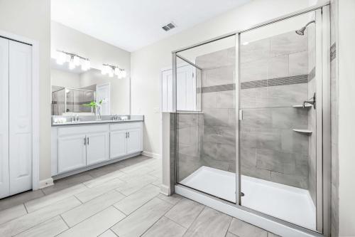 Upstay ChampionsGate 9BR Villa with Pool & Cinema photo 29