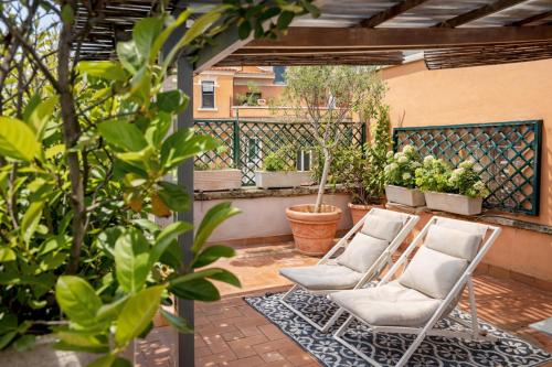 The Trastevere Rooftop Suite Skyline by RHR