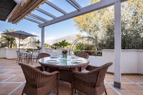 Apartment by Puerto Banus - with parking