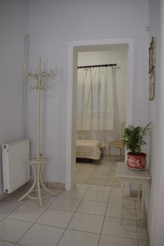 Themelion house