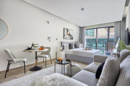 Frank Porter - Ahad Residences