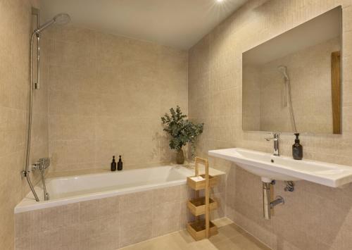 Sotoserena Golf & Sea Suite