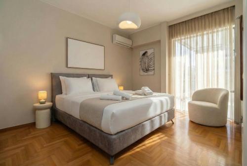 Elegant Suite a Stylish 3BR in Glyfada Center