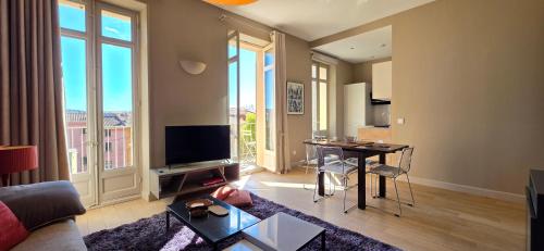 Premium apartment Air conditioning Garage Quiet Lift Aix center