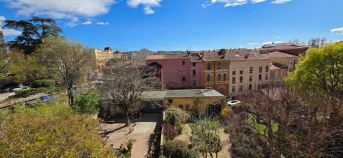 Premium apartment Air conditioning Garage Quiet Lift Aix center