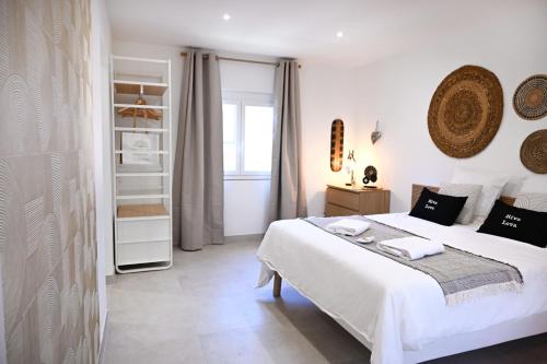 RIVA LOVA, terrasse plein sud, plage à pied, 4 à 6 personnes