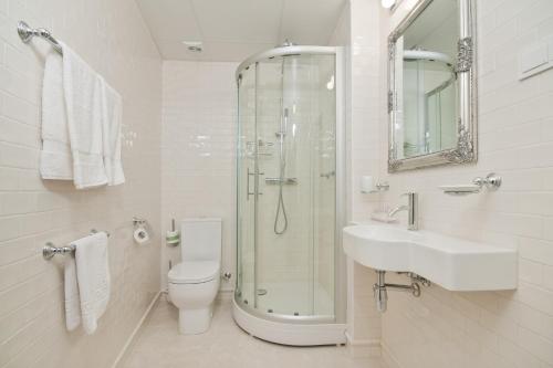 Koupelna v ubytování Hestia Hotel Draugi